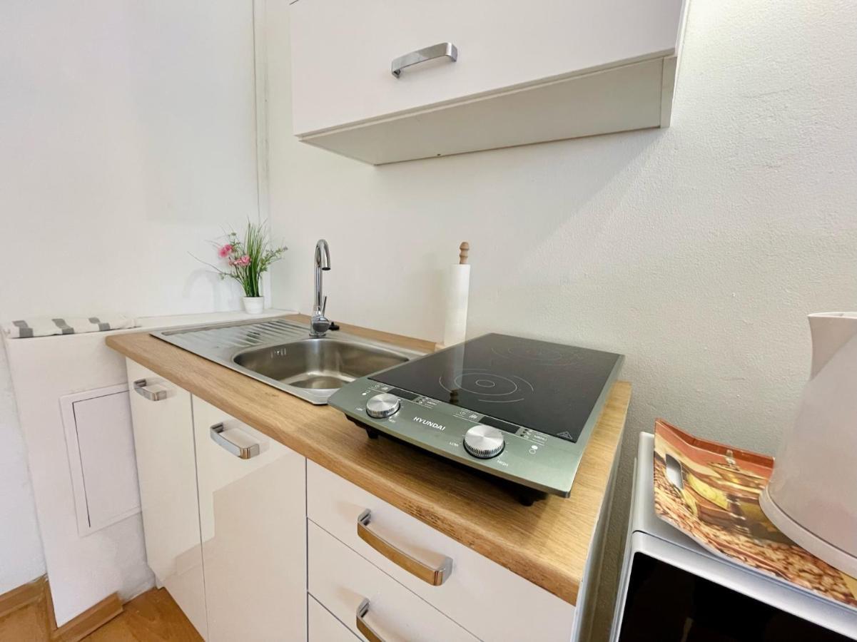 Central Apartment Fountain View 科希策 外观 照片